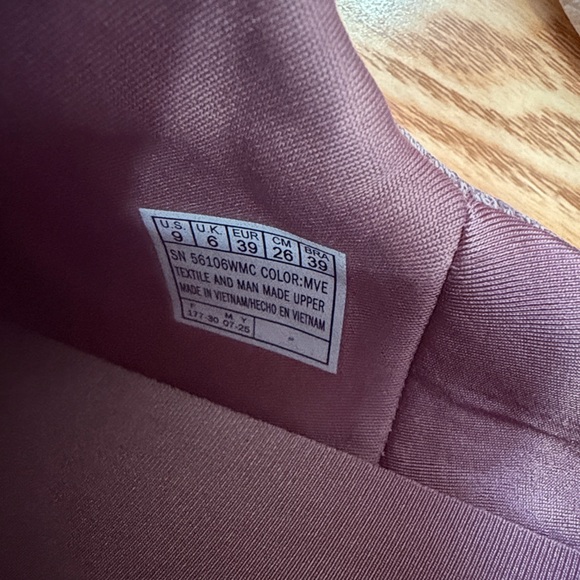 Skechers Women's Mauve Knit Sneakers - Picture 6 of 6